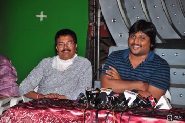 Aatadukundam Raa Movie Press Meet